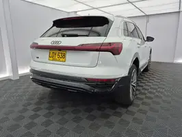 2024  Audi Q8 - Image 33