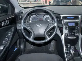 2012  Hyundai Sonata - Image 22