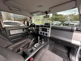 2022  Toyota Fj - Image 15