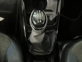 2025  Renault Kwid - Image 18