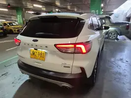 2020  Ford Escape - Image 17