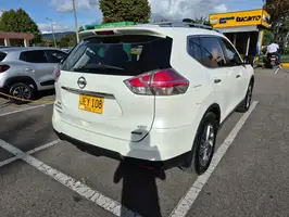 2017  Nissan X - Image 14