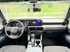 2025  Toyota Prado - Image 16