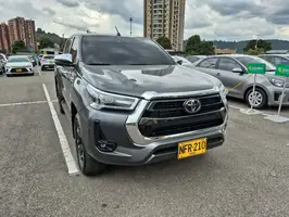 2023  Toyota Hilux - Image 16