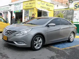 2012  Hyundai Sonata - Image 8
