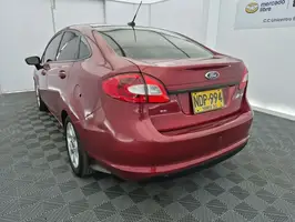 2013  Ford Fiesta - Image 13