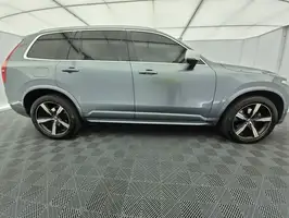 2019  Volvo Unknown - Image 35