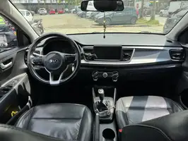 2021  Kia Rio - Image 18