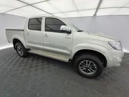 2015  Toyota Hilux - Image 17