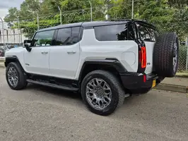 2025  Mercedes Unknown - Image 9