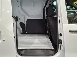 2026  Renault Kangoo - Image 13