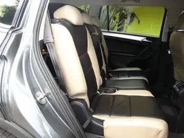 2018  Volkswagen Tiguan - Image 16