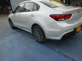 2021  Kia Rio - Image 10