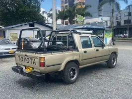 1998  Toyota Hilux - Image 10