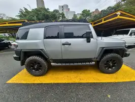 2012  Toyota Fj - Image 15