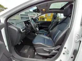 2023  Chevrolet Tracker - Image 21