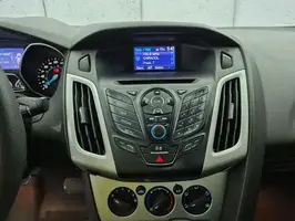 2013  Ford Focus - Image 25