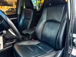 2019  Toyota Hilux - Image 14