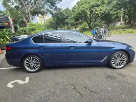 2022  Bmw Serie - Image 17