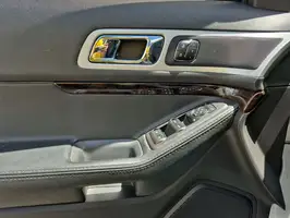 2015  Ford Explorer - Image 17