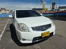2013  Nissan Sentra - Image 6