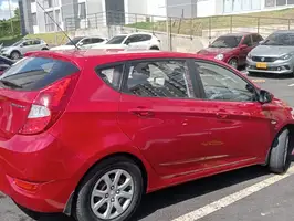 2012  Hyundai Accent - Image 10