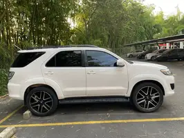 2014  Toyota Fortuner - Image 10