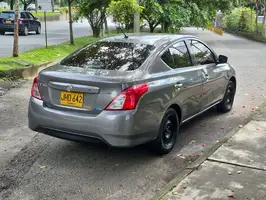 2017  Nissan Versa - Image 16