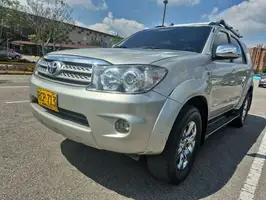 2011  Toyota Fortuner - Image 22