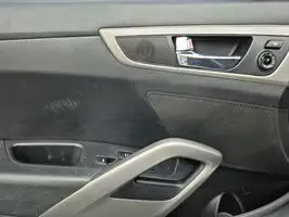 2017  Hyundai Veloster - Image 20