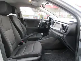 2021  Kia Rio - Image 12