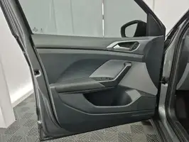 2022  Volkswagen T - Image 16