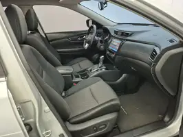 2019  Nissan X - Image 40