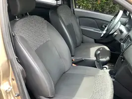 2023  Renault Logan - Image 14