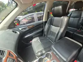 2017  Nissan Pathfinder - Image 24