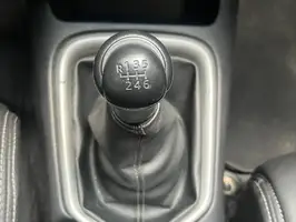 2018  Toyota Hilux - Image 18