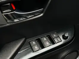 2021  Toyota Hilux - Image 15