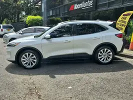 2022  Ford Escape - Image 31