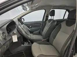 2019  Renault Logan - Image 19