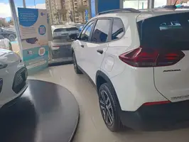 2025  Chevrolet Tracker - Image 19