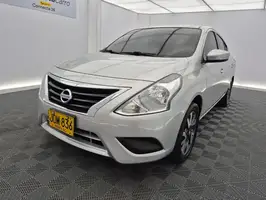 2017  Nissan Versa - Image 10