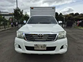 2014  Toyota Hilux - Image 6