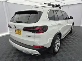 2024  Bmw X5 - Image 17
