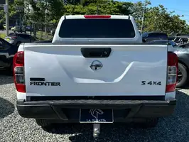 2017  Nissan Np300 - Image 9