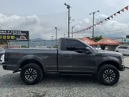 2018  Ford F - Image 10