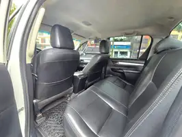 2017  Toyota Hilux - Image 23