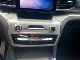 2021  Ford Explorer - Image 17