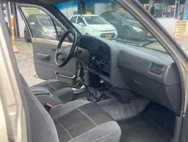 1998  Toyota Hilux - Image 15