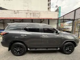 2022  Toyota Fortuner - Image 9