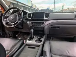 2017  Honda Pilot - Image 22